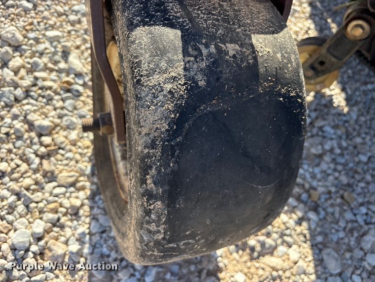 image for item ET7313 Grasshopper 725DT6 ZTR lawn mower