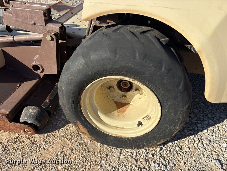 image for item ET7313 Grasshopper 725DT6 ZTR lawn mower