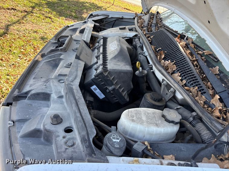 image for item ET7316 2019 Chevrolet Express 2500 van