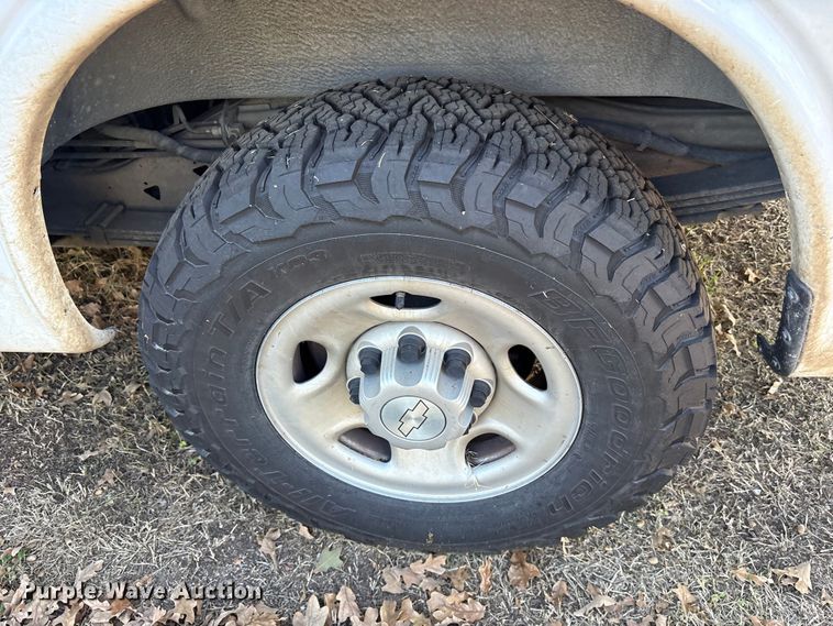 image for item ET7316 2019 Chevrolet Express 2500 van