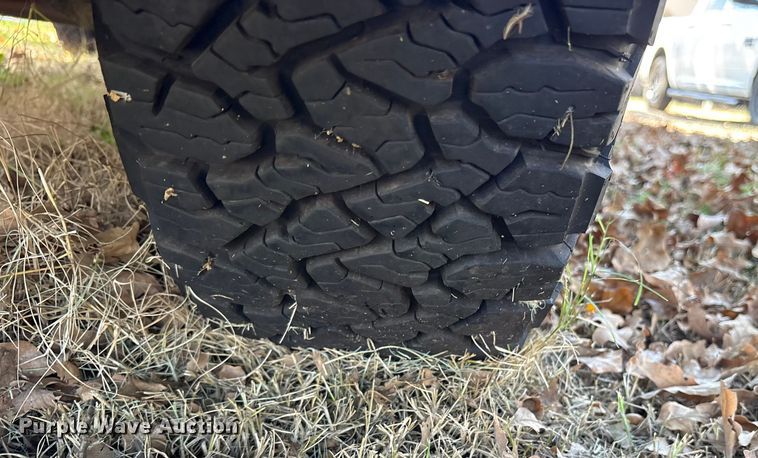 image for item ET7316 2019 Chevrolet Express 2500 van