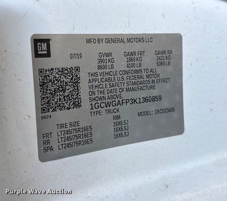 image for item ET7316 2019 Chevrolet Express 2500 van