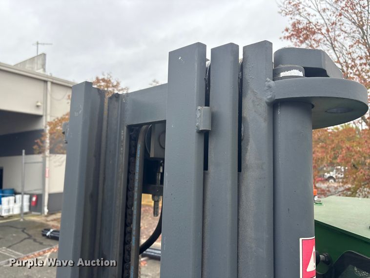 image for item ET8598 2016 CombiLift C8000 forklift