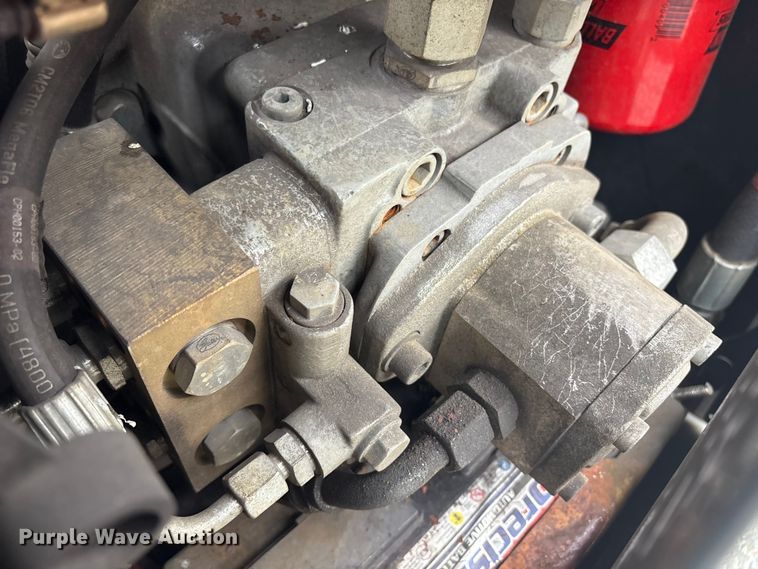 image for item ET8598 2016 CombiLift C8000 forklift