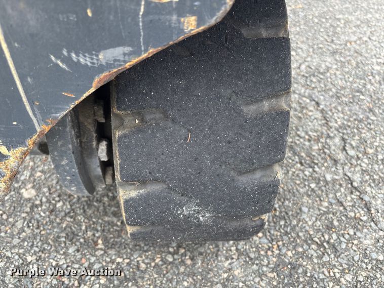 image for item ET8598 2016 CombiLift C8000 forklift