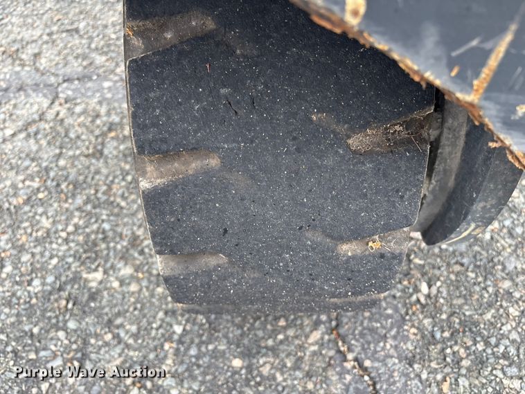 image for item ET8598 2016 CombiLift C8000 forklift