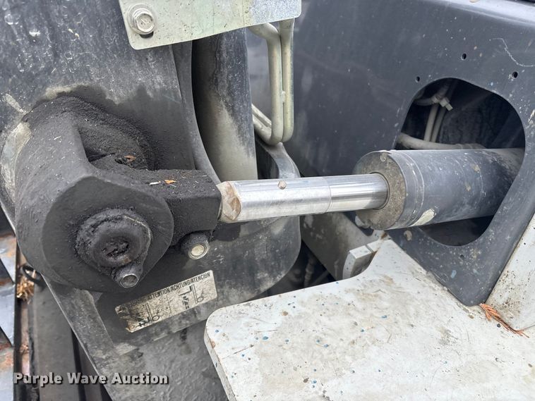 image for item ET8605 2015 Nissan PF80YLP forklift