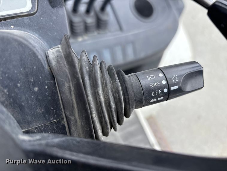 image for item ET8605 2015 Nissan PF80YLP forklift