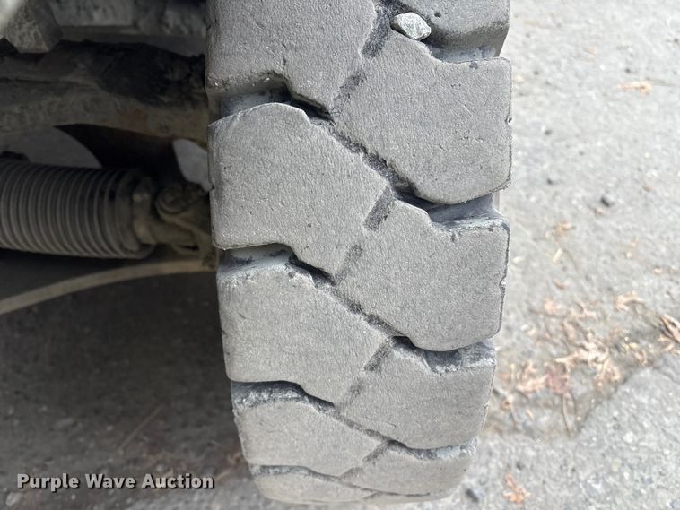 image for item ET8605 2015 Nissan PF80YLP forklift