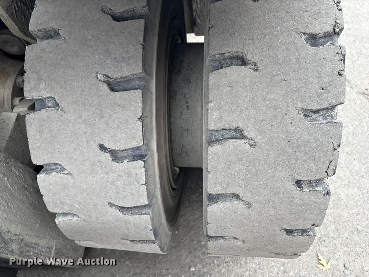 image for item ET8605 2015 Nissan PF80YLP forklift