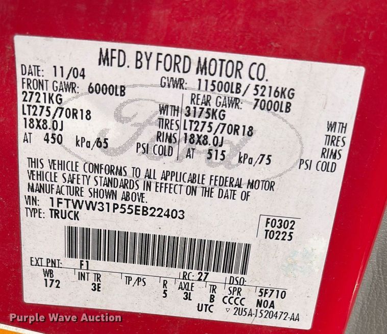 image for item ET8616 2005 Ford F350 Super Duty XLT Crew Cab flatbed pickup truck