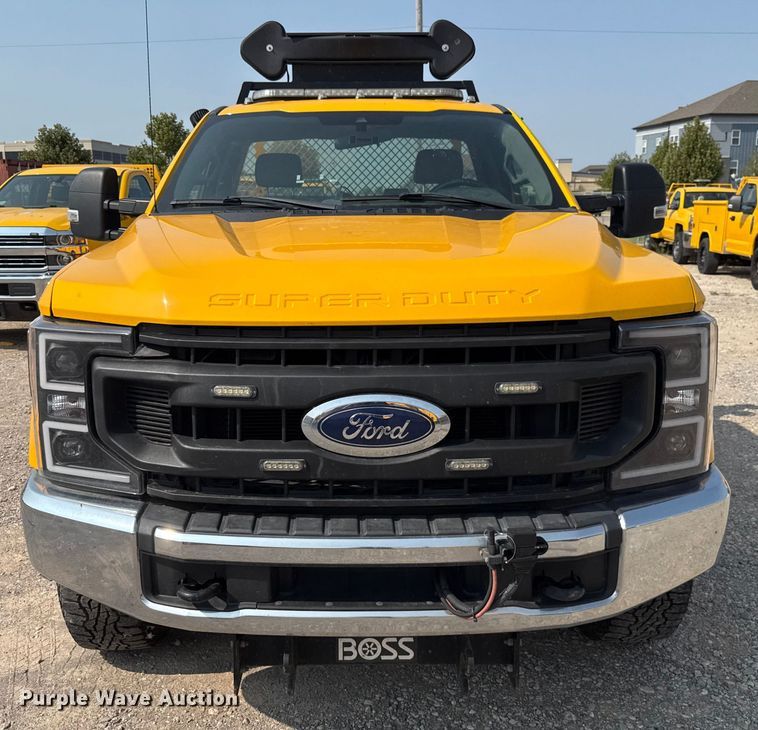 image for item EU2228 2020 Ford F350 Super Duty utility bed pickup truck