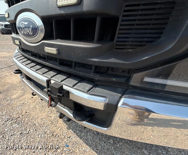 image for item EU2228 2020 Ford F350 Super Duty utility bed pickup truck