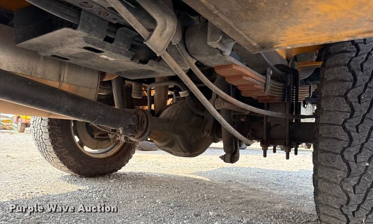 image for item EU2228 2020 Ford F350 Super Duty utility bed pickup truck