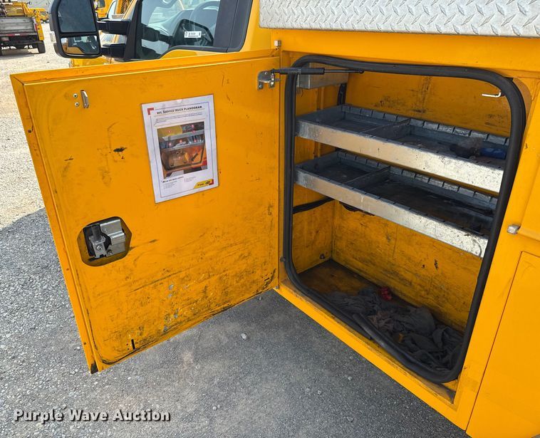 image for item EU2228 2020 Ford F350 Super Duty utility bed pickup truck