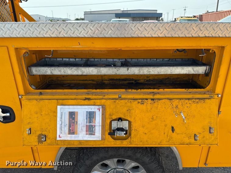 image for item EU2228 2020 Ford F350 Super Duty utility bed pickup truck