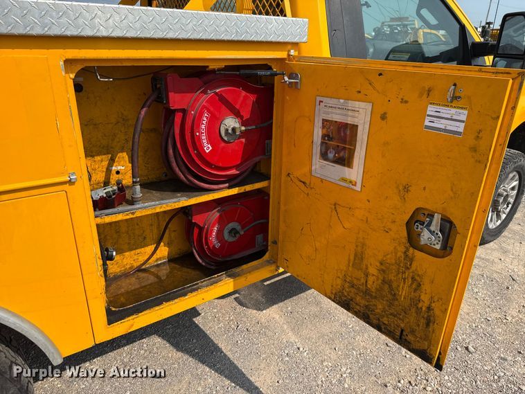 image for item EU2228 2020 Ford F350 Super Duty utility bed pickup truck