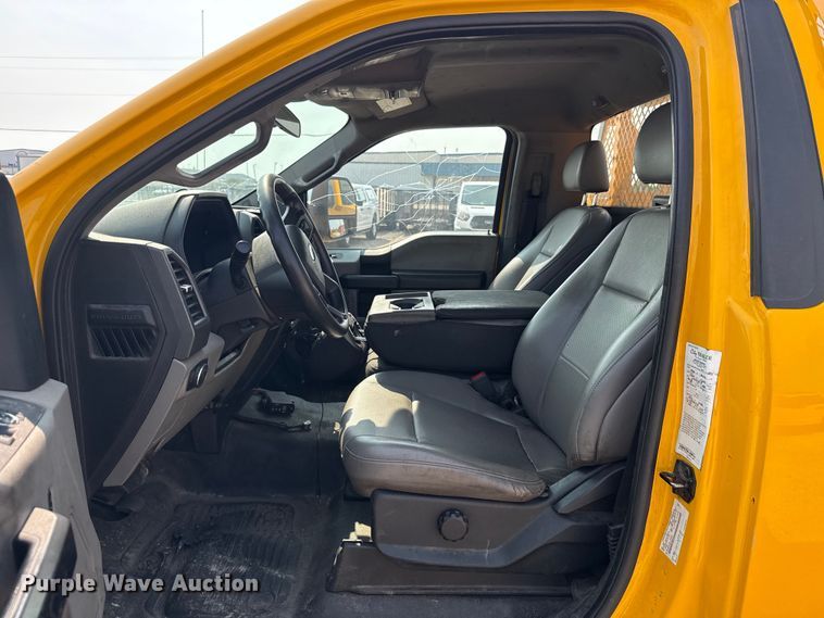 image for item EU2228 2020 Ford F350 Super Duty utility bed pickup truck