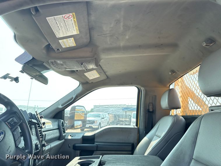 image for item EU2228 2020 Ford F350 Super Duty utility bed pickup truck