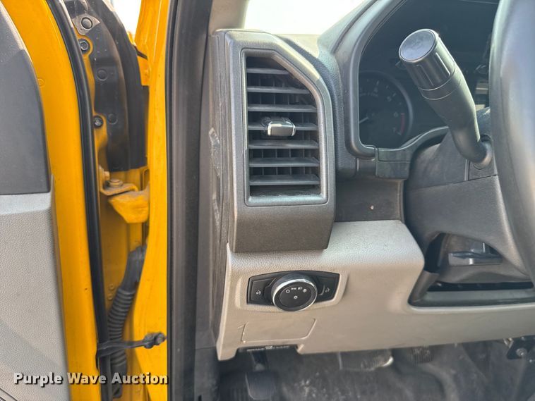 image for item EU2228 2020 Ford F350 Super Duty utility bed pickup truck