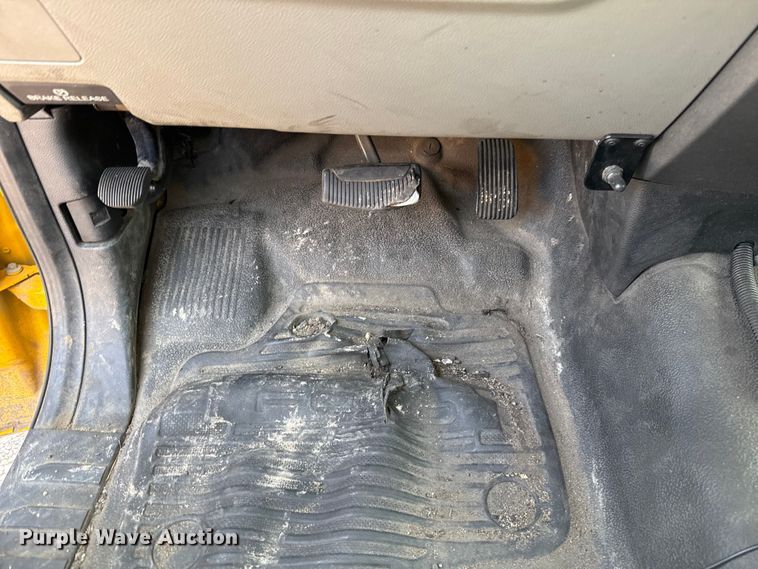 image for item EU2228 2020 Ford F350 Super Duty utility bed pickup truck