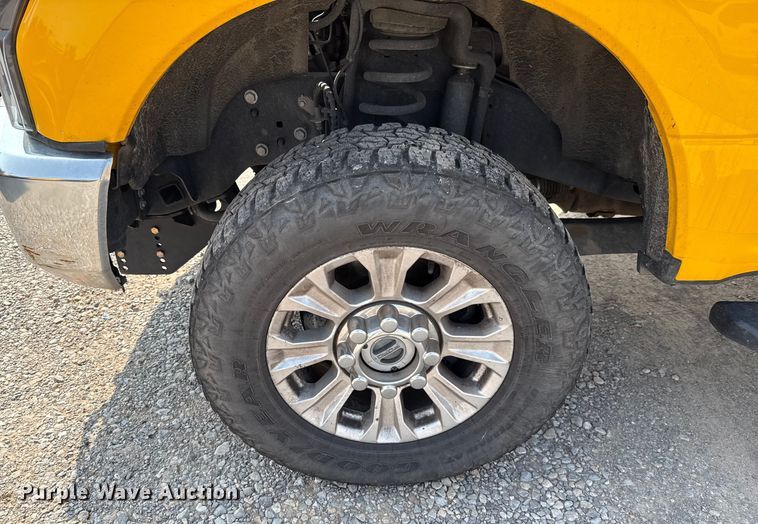 image for item EU2228 2020 Ford F350 Super Duty utility bed pickup truck