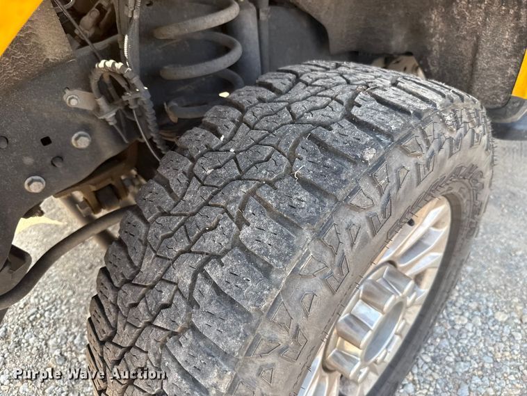 image for item EU2228 2020 Ford F350 Super Duty utility bed pickup truck