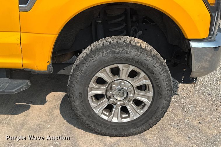 image for item EU2228 2020 Ford F350 Super Duty utility bed pickup truck