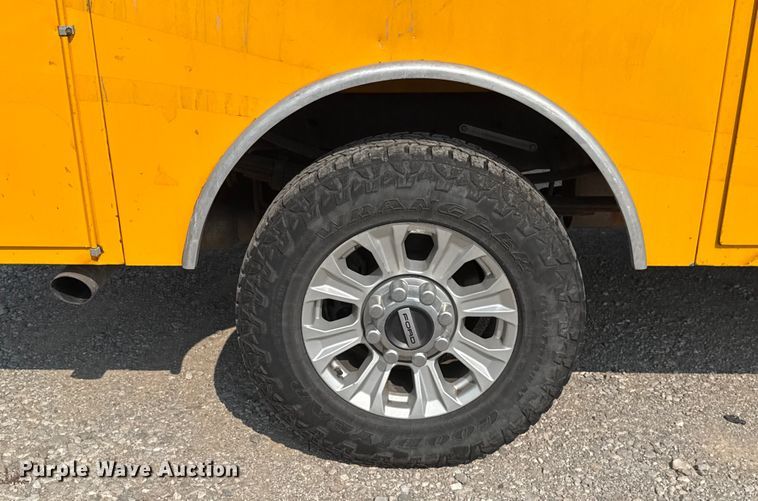image for item EU2228 2020 Ford F350 Super Duty utility bed pickup truck