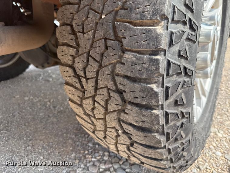 image for item EU2228 2020 Ford F350 Super Duty utility bed pickup truck