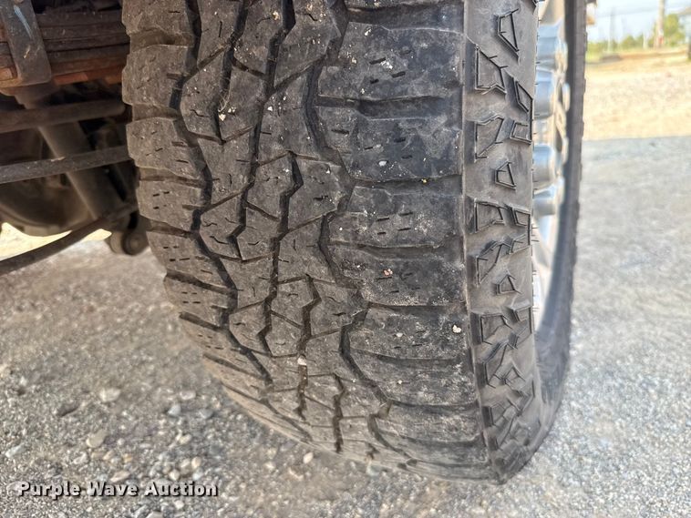 image for item EU2228 2020 Ford F350 Super Duty utility bed pickup truck