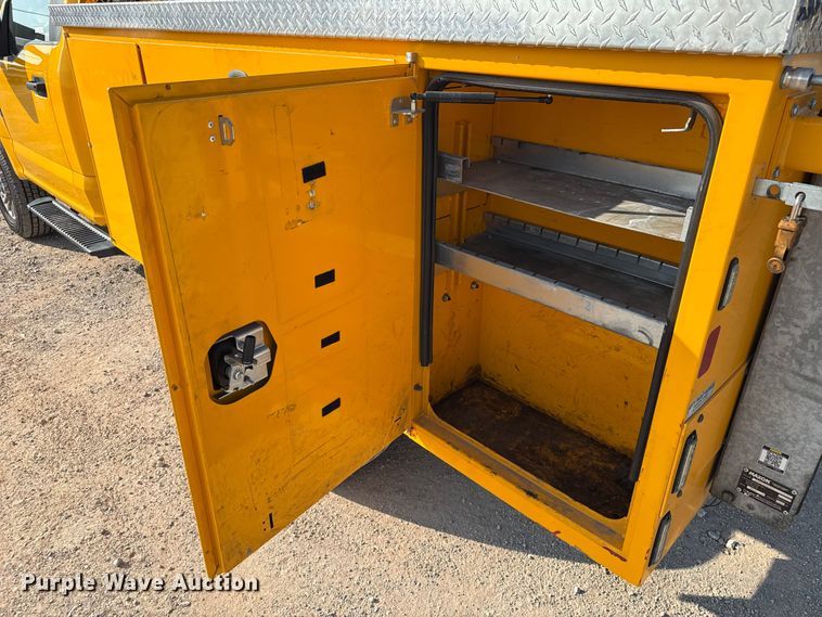 image for item EU2240 2021 Ford F350 Super Duty utility bed pickup truck