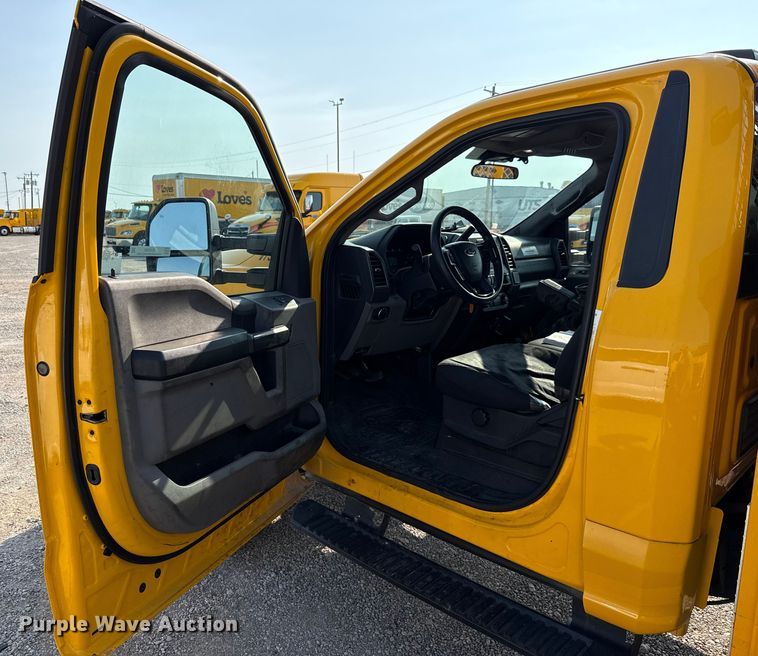 image for item EU2240 2021 Ford F350 Super Duty utility bed pickup truck