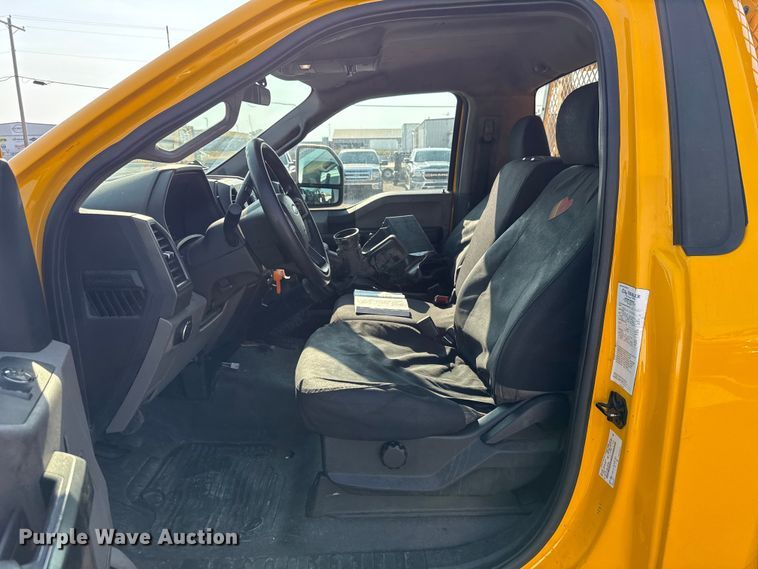 image for item EU2240 2021 Ford F350 Super Duty utility bed pickup truck