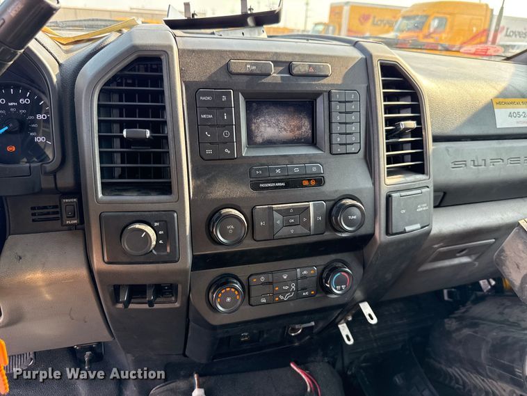 image for item EU2240 2021 Ford F350 Super Duty utility bed pickup truck