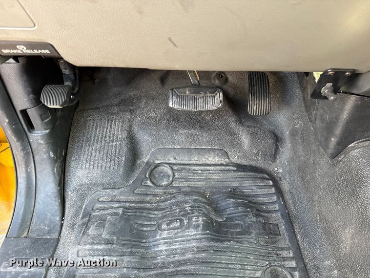 image for item EU2240 2021 Ford F350 Super Duty utility bed pickup truck