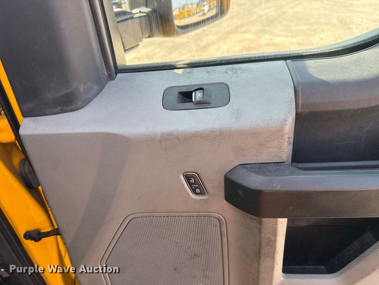 image for item EU2240 2021 Ford F350 Super Duty utility bed pickup truck