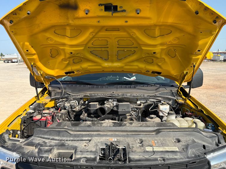 image for item EU2240 2021 Ford F350 Super Duty utility bed pickup truck