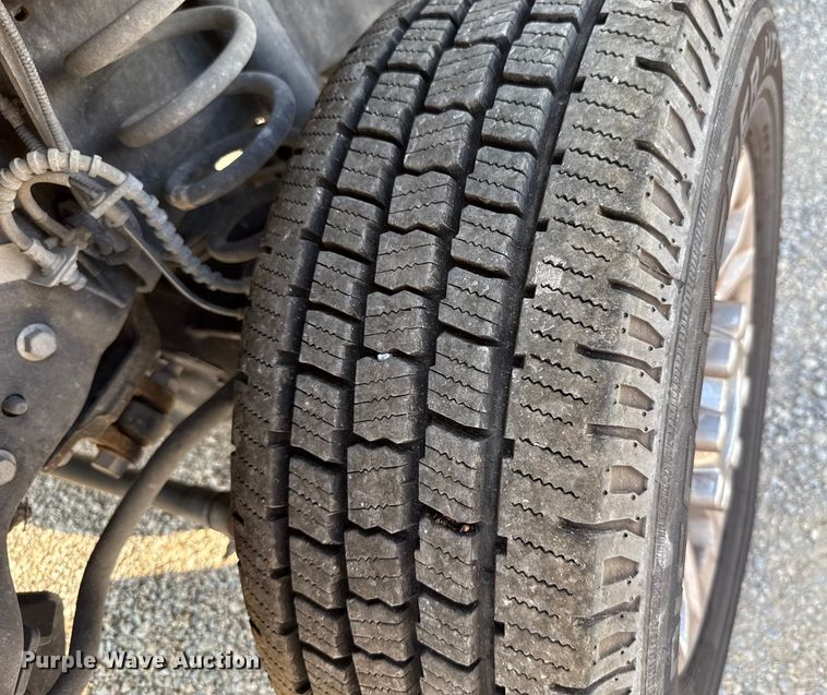 image for item EU2240 2021 Ford F350 Super Duty utility bed pickup truck