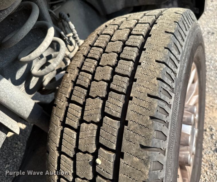 image for item EU2240 2021 Ford F350 Super Duty utility bed pickup truck