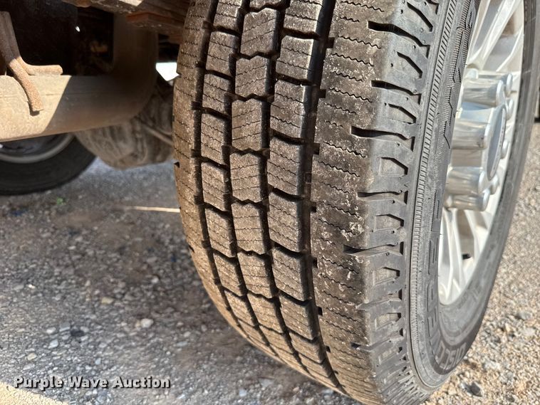 image for item EU2240 2021 Ford F350 Super Duty utility bed pickup truck