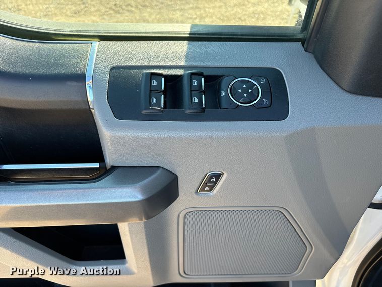 image for item EU4705 2015 Ford F150 XLT SuperCrew pickup truck