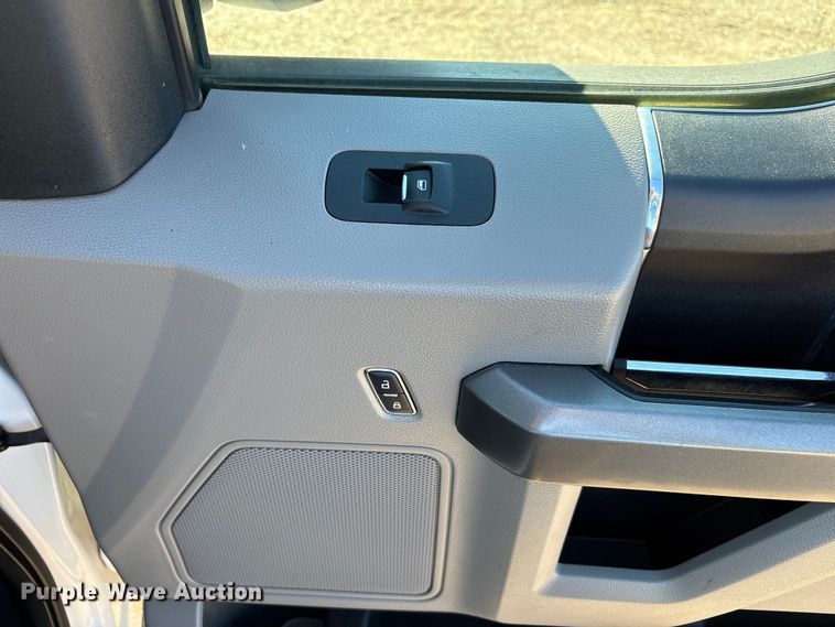 image for item EU4705 2015 Ford F150 XLT SuperCrew pickup truck