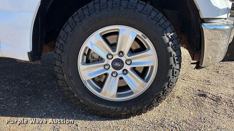 image for item EU4705 2015 Ford F150 XLT SuperCrew pickup truck