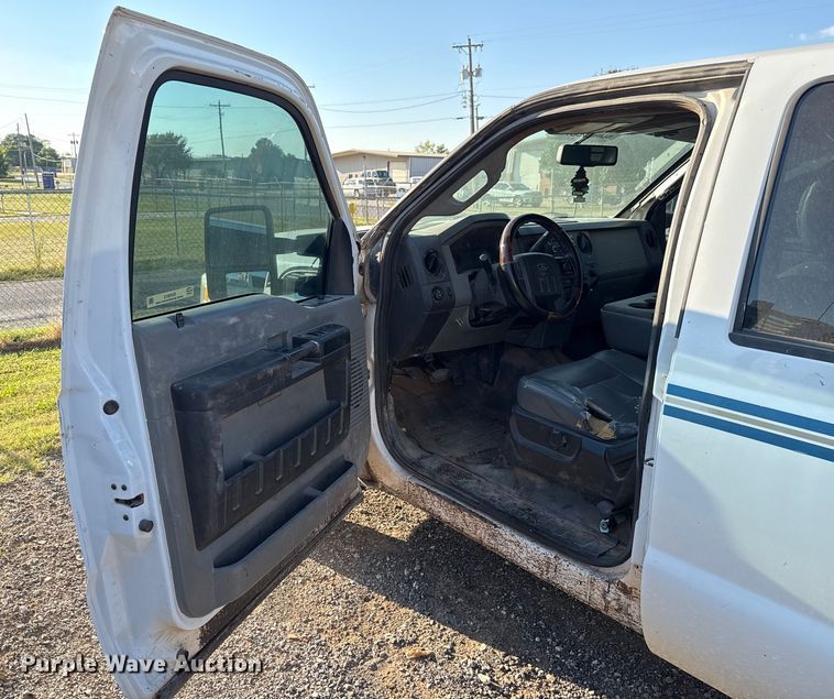 image for item EU5012 2015 Ford F250 Super Duty XL Crew Cab pickup truck