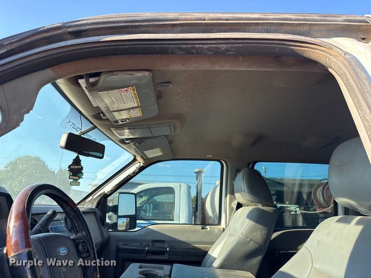 image for item EU5012 2015 Ford F250 Super Duty XL Crew Cab pickup truck