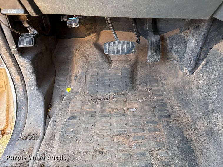 image for item EU5012 2015 Ford F250 Super Duty XL Crew Cab pickup truck