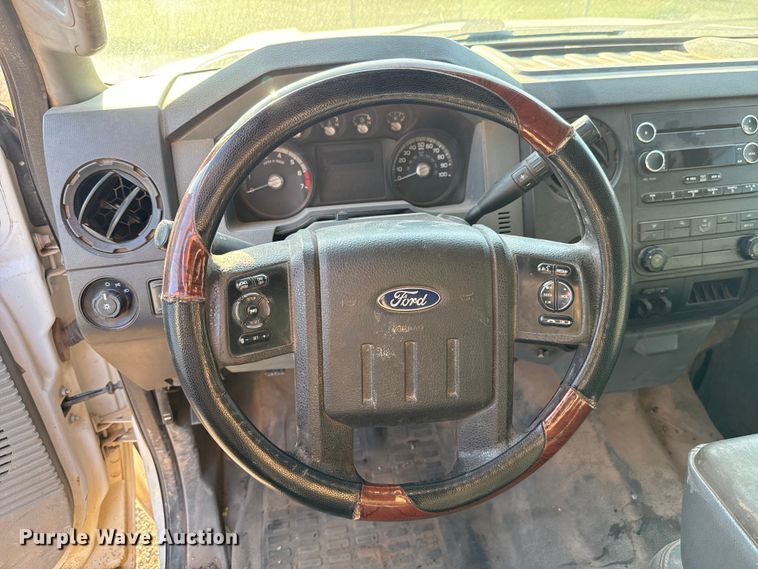 image for item EU5012 2015 Ford F250 Super Duty XL Crew Cab pickup truck