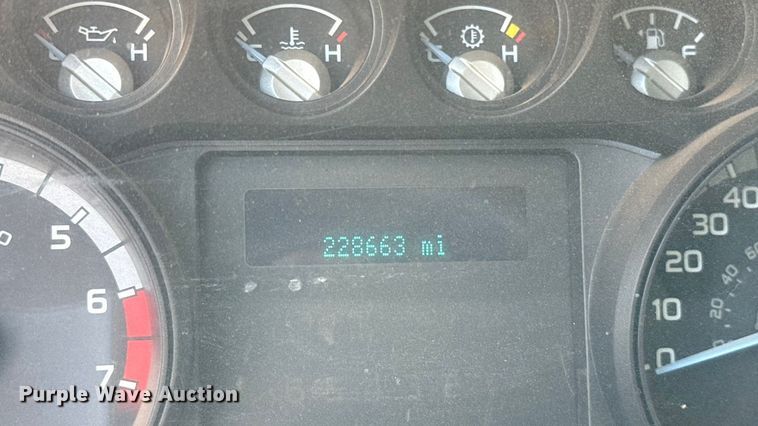 image for item EU5012 2015 Ford F250 Super Duty XL Crew Cab pickup truck