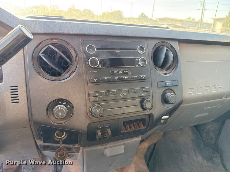 image for item EU5012 2015 Ford F250 Super Duty XL Crew Cab pickup truck